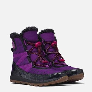 DISNEY X SOREL YOUTH WHITNEY SHORT LACE FROZEN ANNA BOOTS WILD IRIS / BLACK